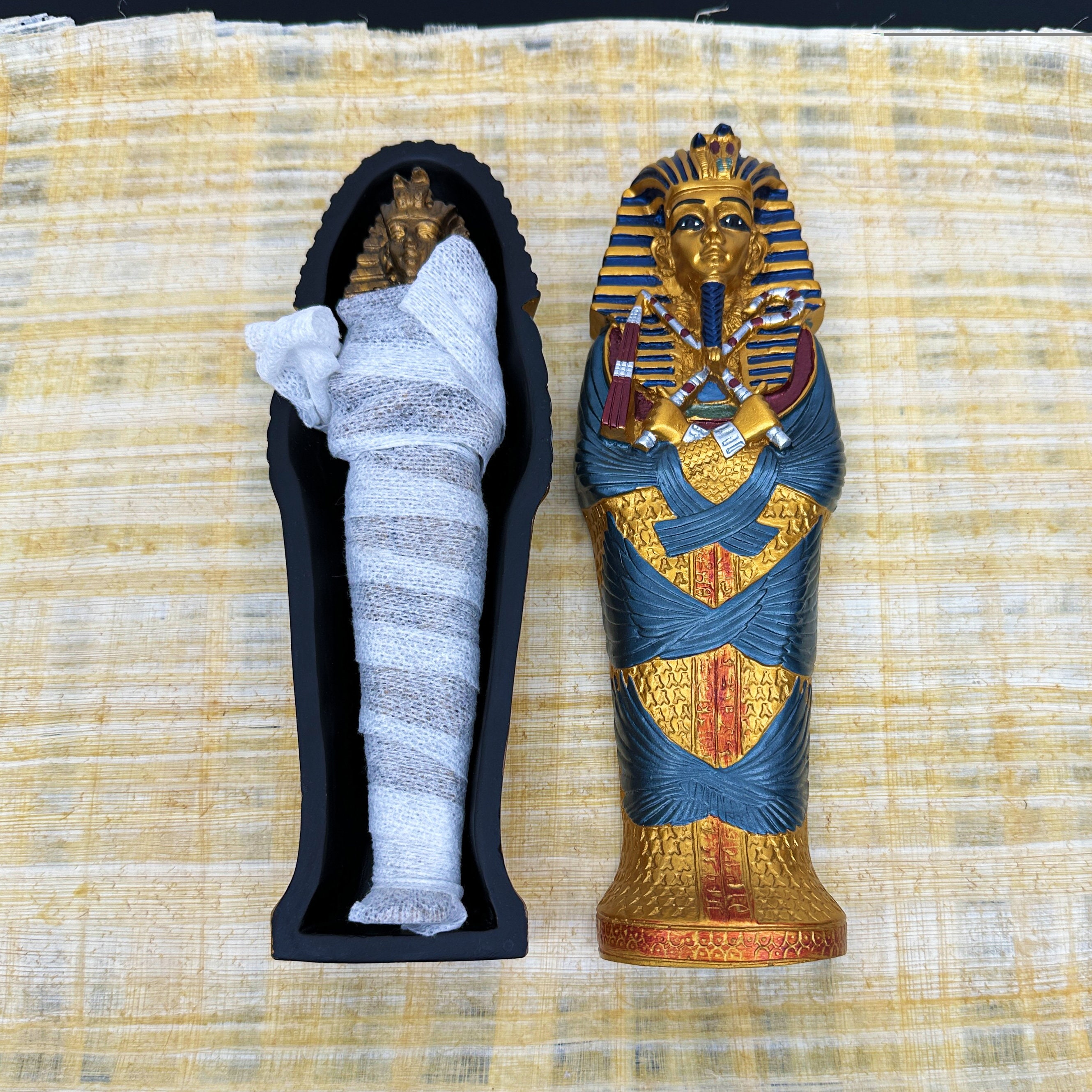 魅力的なツタンカーメンの棺 - 古代エジプトのアンティークコレクター