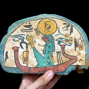 Die Tablet von Ra - Atemberaubende ägyptische Tablette, verziert mit Gott Ra und Sonnenboot - Sorgfältig handgefertigt in Ägypten unter Verwendung von altem Holz