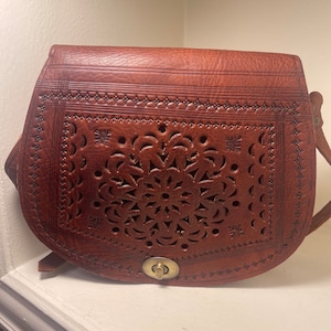 Handmade leather shoulder bag - Natural Leather bag, Handcrafted with Love. Gift for her, Traditional Handbag -  Unique design