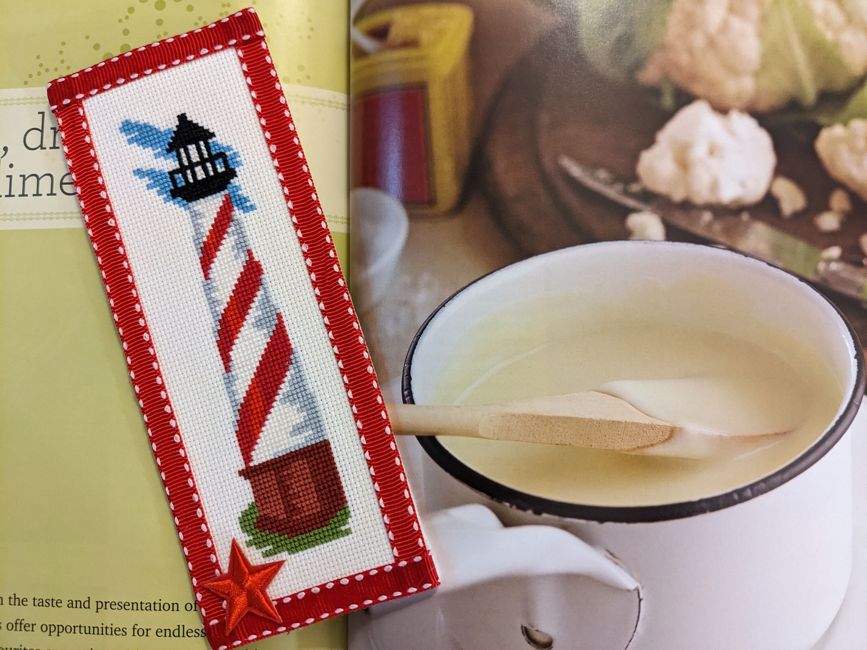 Marque-page/aimant spirale rouge phare point de croix fini - Etsy France