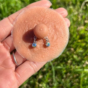 Pair of Fake Nipple Rings - Clip On Nipple Piercings That Stay On - Non piercing Body Jewelry