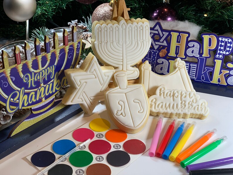 Hanukkah Paint Your Own Biscuit Set image 1