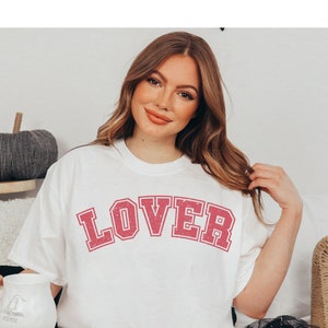 Comfort Colors Valentines Day Shirt, Valentines Day Shirt Oversized, Trendy Valentine&#39;s Day Shirt, Retro Valentines Day Shirt For Women
