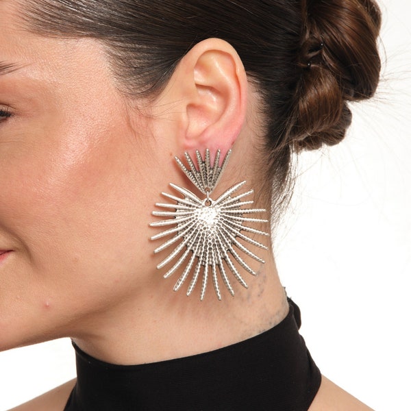 Vintage-Inspired Chunky Starburst Earrings – Handcrafted & Silver-Plated Statement Earrings, Bohemian Silver Hoops, Trendy Geometric Earring