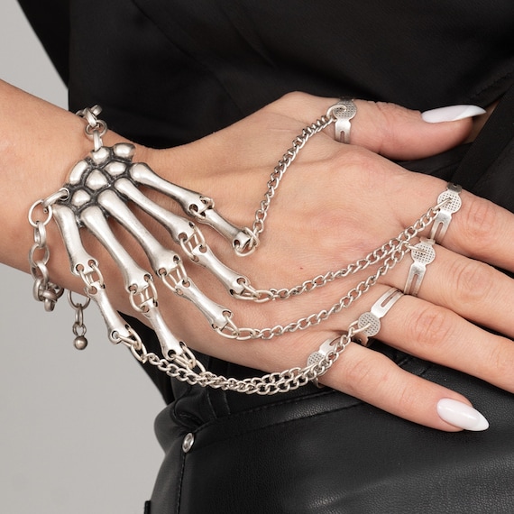 1pc New Design Finger Chain, Fashionable Chain Bracelet Ring For Women,  Linking Ring Bracelet Hand Ornament | SHEIN