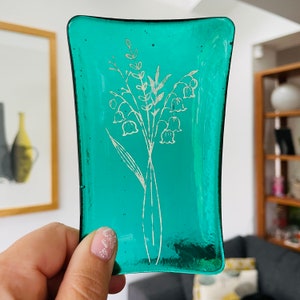 Birth flower glass dish, May birth flower Lily of the Valley gift, jewellery dish, soap dish, tealight dish.