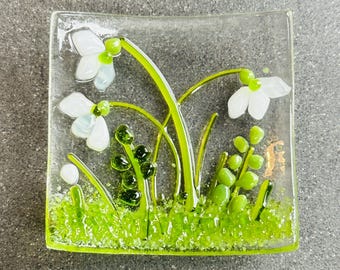 Snowdrop bowl : Fused glass Handmade Floral Decor