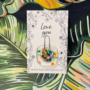 Ficha de corazón de cristal de San Valentín, regalo de te amo en tarjeta.