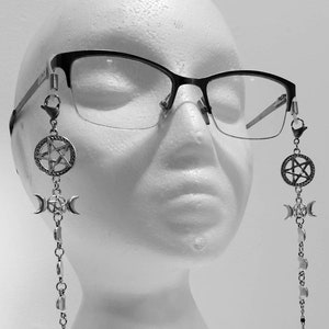 Triple moon glasses chain : goth eyewear, gothic accessory, alt accessories, alternative jewellery, witch, witchy, halloween, pagan, gifts