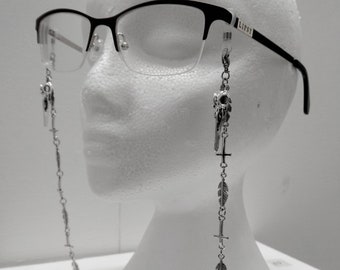 Nevermore glases chain: gothic chain, goth eyewear, Alt accessory, alternative accessories, birdskull, witchy, witch, pagan, feather