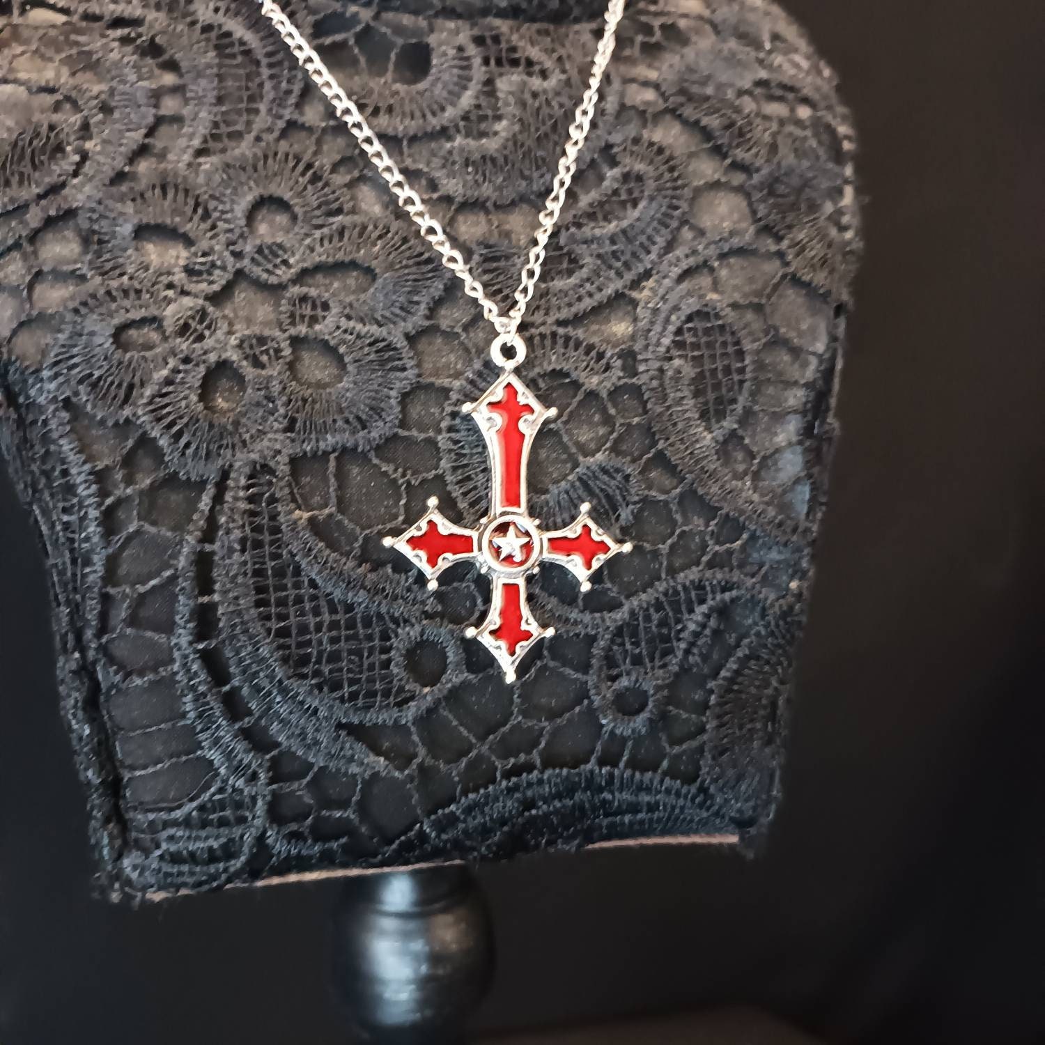Vampire Coffin Inverted Cross Necklace - Gothic Skull Pendant For Men & Women