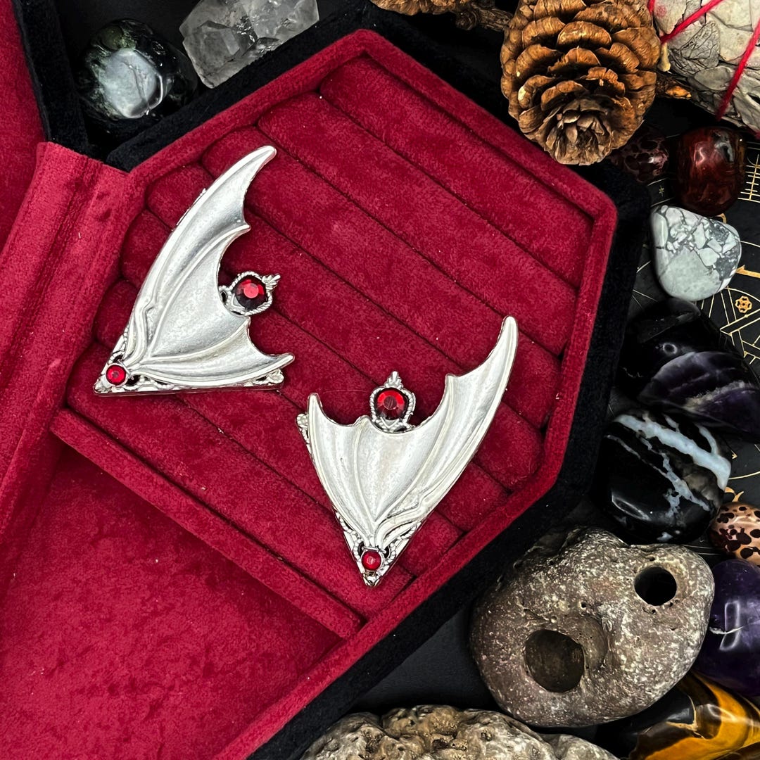 Bat Wing Collar Pin: Gothic Rhinestone Brooch, Unisex Accessory - Etsy