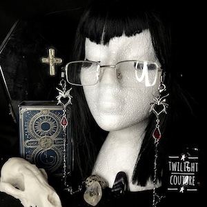 Bloodlust II glasses Chain :gothic eyewear, goth accessories, vampire accessory, alt gift, alternative gifts,  cosplay, vamp, halloween, bat