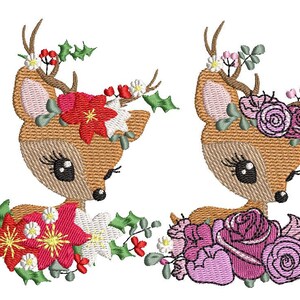 Op de afbeelding: Twee geborduurde afbeeldingen van herten met bloemenkransen. Eén hert heeft een rode en witte kerststerkrans, de andere heeft een roze en paarse rozenkrans.