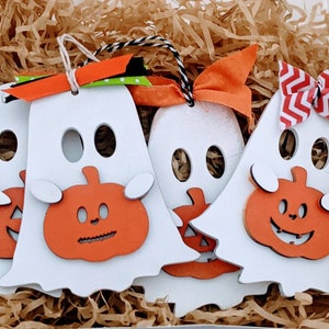 Ghost holding Pumpkin halloween ornament Garlands & Baubles - digital files for crafts, laser cut with glowforge and other C02 laser cutters