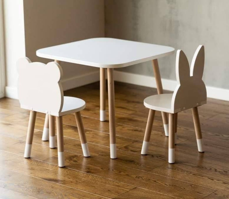 Juego de mesa y sillas para niños pequeños de alta calidad/Muebles de juego para niños/Juego de mesa y sillas para niños de madera hecho a mano/Regalo para niños pequeños/ Mesa Montessori imagen 3