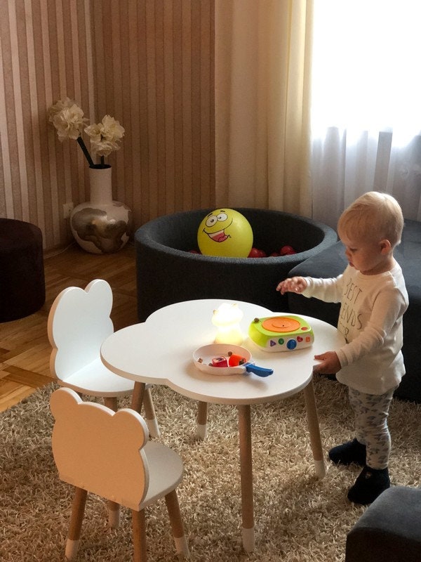 Baby Vivo Set Tavolo da attività per Bambini con 2 Sedie fatto di Legno -  Maurice in Blu Scuro, MA Trading