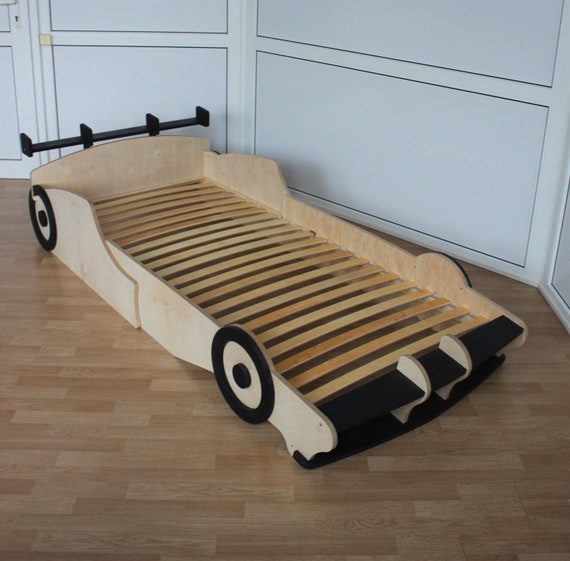 Cama de madera maciza con forma de coche para niños, muebles de dormitorio  modernos, barreras de seguridad más altas, cama creativa para niños de 3 a  16 años - AliExpress