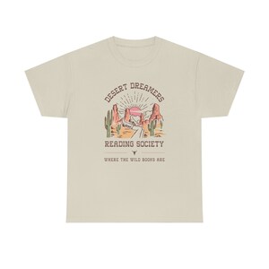 Bookish Shirt Desert Shirt Reading Shirt Western Shirt Book Club Gifts Bookish Gifts Booktok Merch Bibliophile Gifts Bookish Merch afbeelding 8