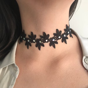 Black Lace Choker Necklace Sequins Flowers Gold Plated Fastenings Adjustable Lenght
