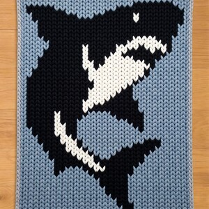 Black Shark Finger Knitting Pattern. Animal Chunky Knit Blanket Pattern.