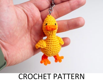 Duck Keychain Crochet Pattern. Duckling Pattern. Bird Amigurumi Keychain Pattern. Farm Animal Keyring Charm Pattern.