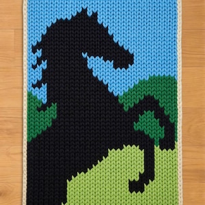 Horse Finger Knitting Pattern. Animal Chunky Knit Blanket Pattern