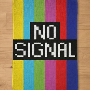 NO SIGNAL Vintage TV Finger Knitting Pattern. Gaming Chunky Knit Blanket Pattern