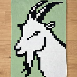 Goat Finger Knitting Pattern. Animal Chunky Knit Blanket Pattern.