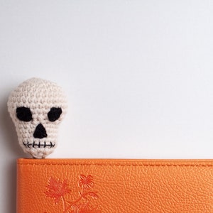 Skull and Bones Bookmark Crochet Pattern. Crochet Halloween Bookmark ...