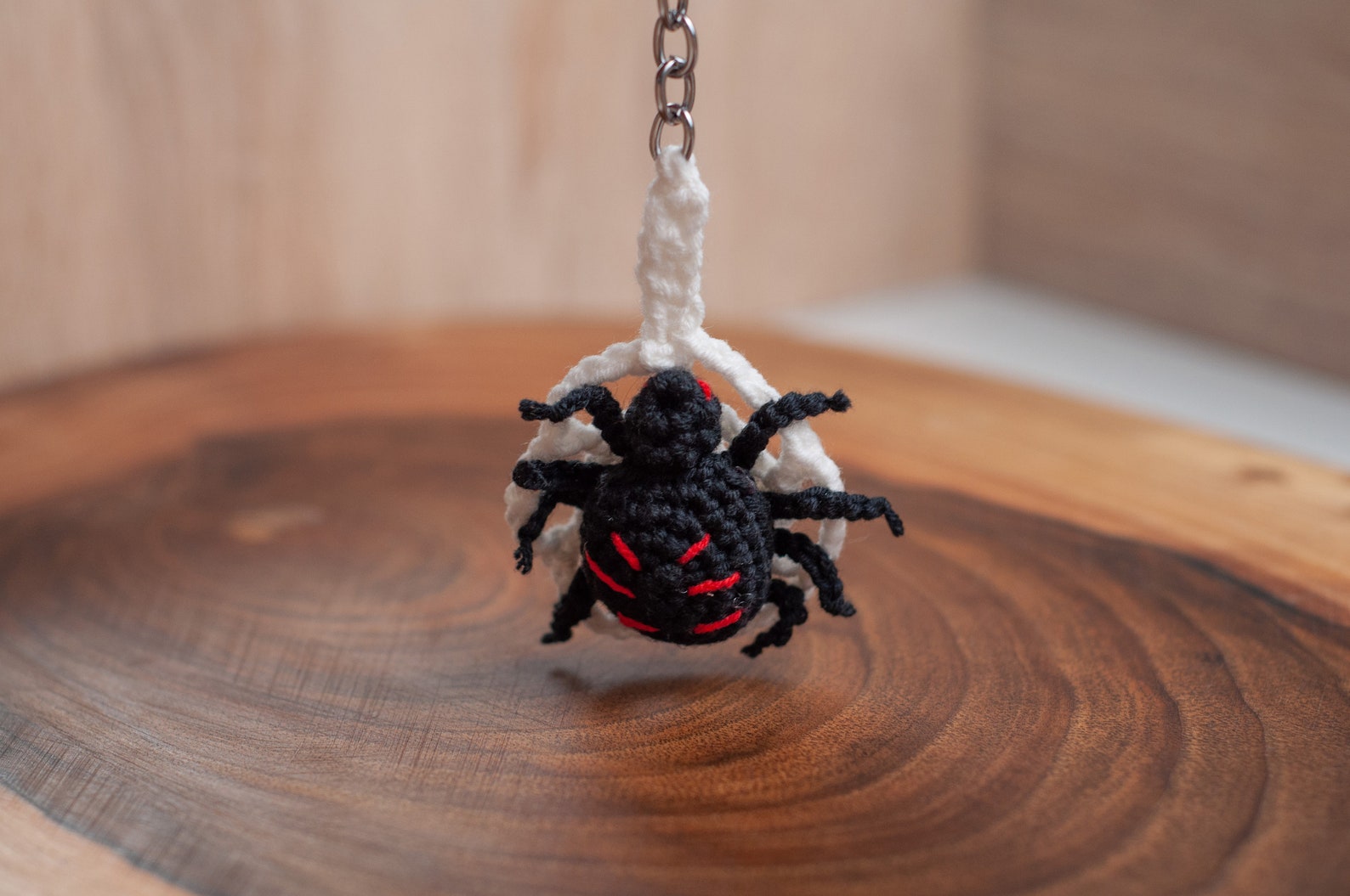 Spider Keychain Crochet Pattern. Halloween Spider Pattern. Amigurumi ...