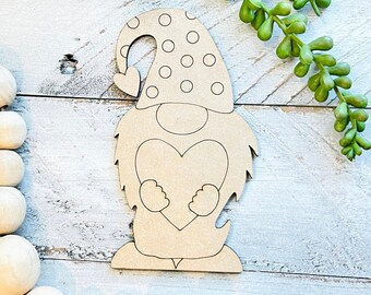 Grote houten kabouter knipsel | Valentijn Kabouter | Hartkabouter| Valentijn Deurhanger Kabouter | Verf door Line Crafts