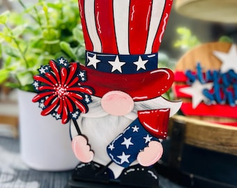 Patriotic Gnome | Layered 4th of July Decor, Paint Party Kit