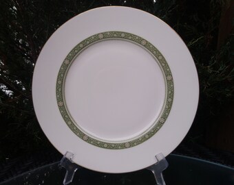 ロイヤルドルトンのシンプリシティ柄ディナープレート8枚セット