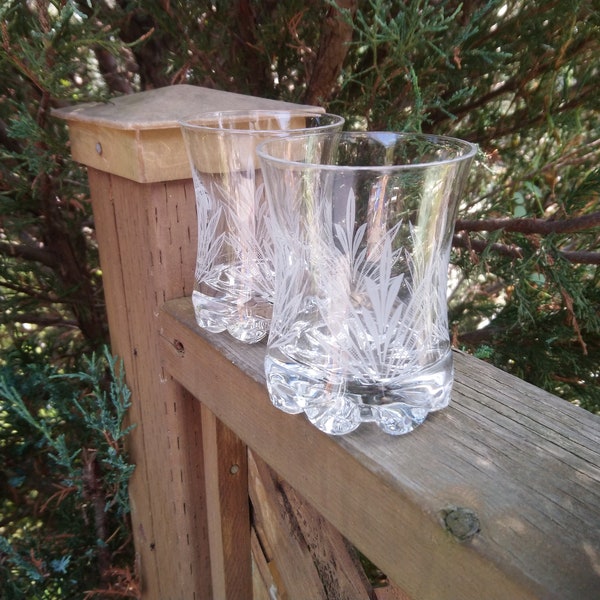 Vintage Lavorato A Mano, Set Of Two Crystal Barware Glasses, Made In Italy, Etched Leaf Design, Vintage Glassware, Whisky Neat Glasses