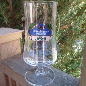 Lowenbrauerei Passau Pils Collectible German Barware Beer Glass Stemmed Beer Glass Pint Glass Pilsner Glass European Barware Lowenbrau Glass