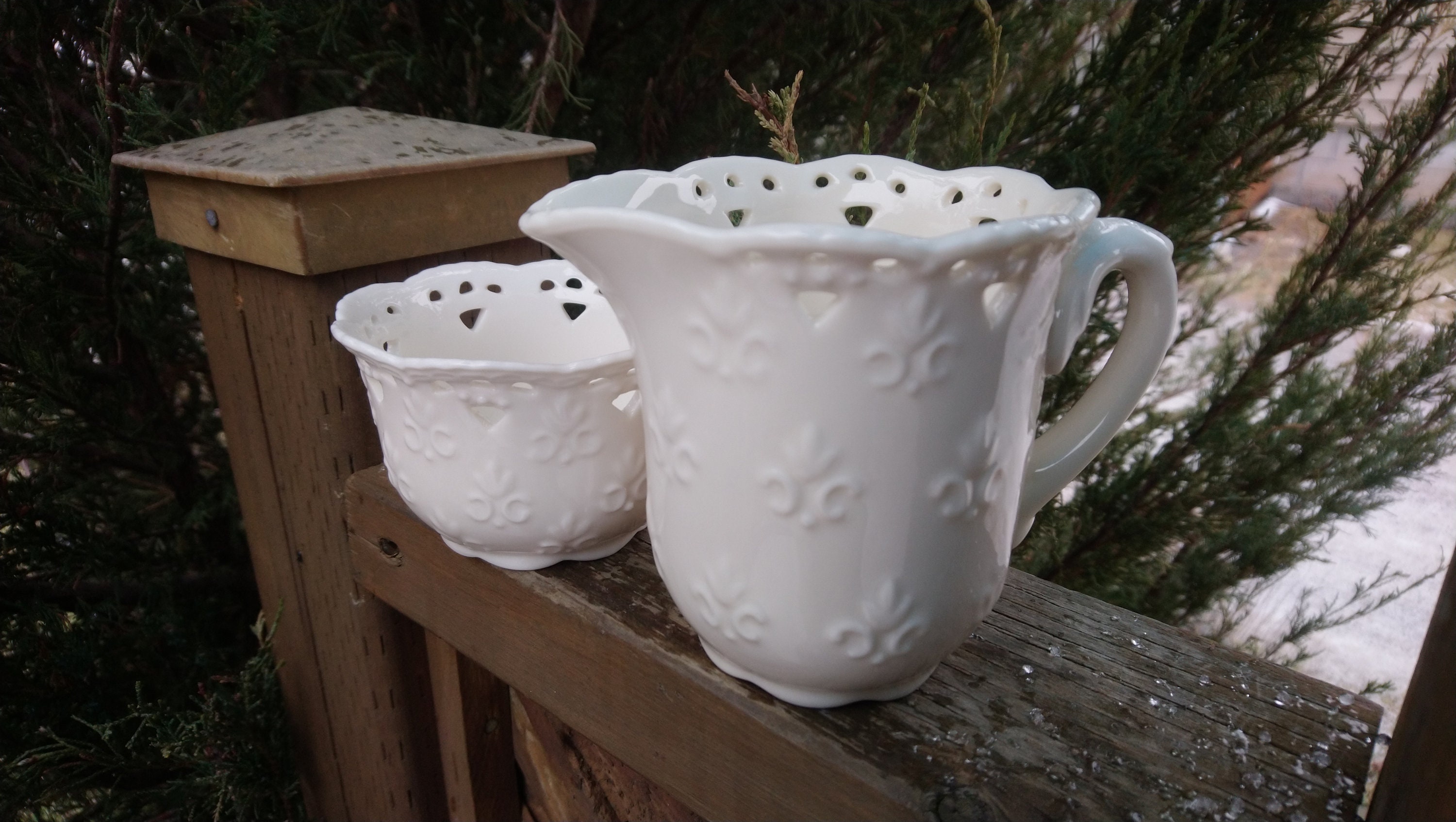 希少エンリーベグリン36 23cmオミノ×エキゾチック型押しレースアップ Skye Mcghie Cream Lace Porcelain Creamer and Dipping Bowl, Vintage