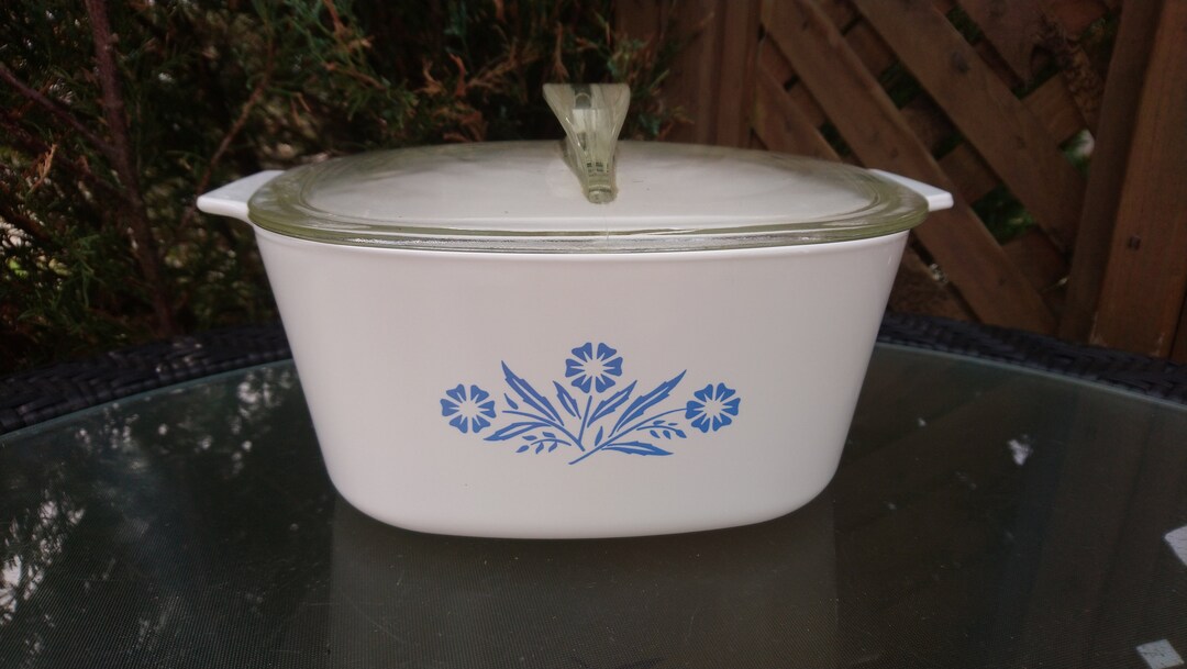 Vintage Corning Ware 3 Quart / Liter Casserole Dish with Lid Cornflower  Blue Design A-3-B