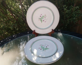 Oude Ivory Syracuse China Coralbel Patroon Restaurant Ware, Made In America, Stopgezet 1949-1967, Set van drie lunch of salade borden
