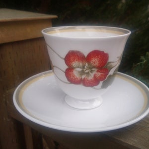 Vintage Susie Cooper, Member Of The Wedgwood Group, C2038 Nasturtium Pattern, One Cup And Saucer, Floral, Green And Yellow Band, Bone China