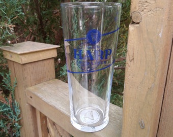 Harp Irish Lager, "Brewed With Pride For Northern Ireland", Collectible Barware Beer Glass, Barware Glass, Pint Glass, Bar Decor, Drinking