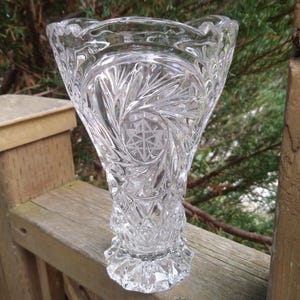 Pinwheel Crystal Glass Vase, Lead Crystal, Mid Century Flower Vase, 7&quot; Tall