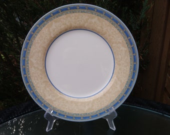 Churchill, Ports Of Call Collection, Praque Design, By Jeff Banks, London, Made In England, One Dinner Plate, Beige And Blue Decor, Smooth
