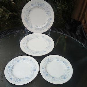 Wedgwood Belle Fleur Pattern, Discontinued 1961-1991, Two Salad Plates, Two Bread Plates, Blue And Gray  Flowers, Platinum Trim, Set Of Four