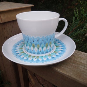 Noritake, Younger Image Line, wzór Bahama, wycofany ze sprzedaży w latach 1969-1977, jedna zabytkowa filiżanka i spodek, niebiesko-zielony wystrój z czarnymi akcentami