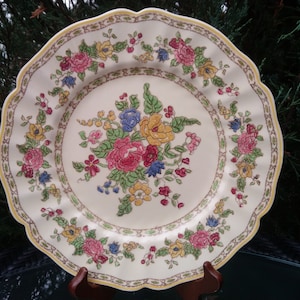 Royal Doulton The Cavendish Pattern D 5009 Discontinued 1930-1956 Multi Colored Floral Yellow Band Scalloped Edge One Dinner Plate Vintage