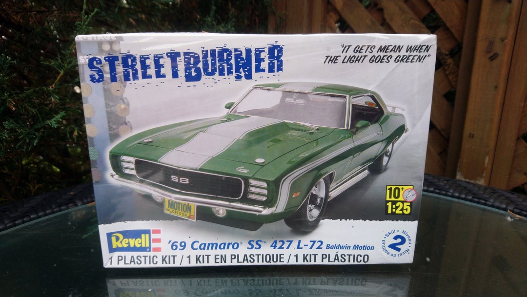 Revell Plastic Model Kit, Streetburner, 1/25 Scale, 1969 Camaro SS