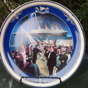 Titanic, Queen Of The Ocean Collector&#39;s Plate, The Final Farewell By James Griffin, Twelfth Issue, Plate No. 10722A By The Bradford Exchange