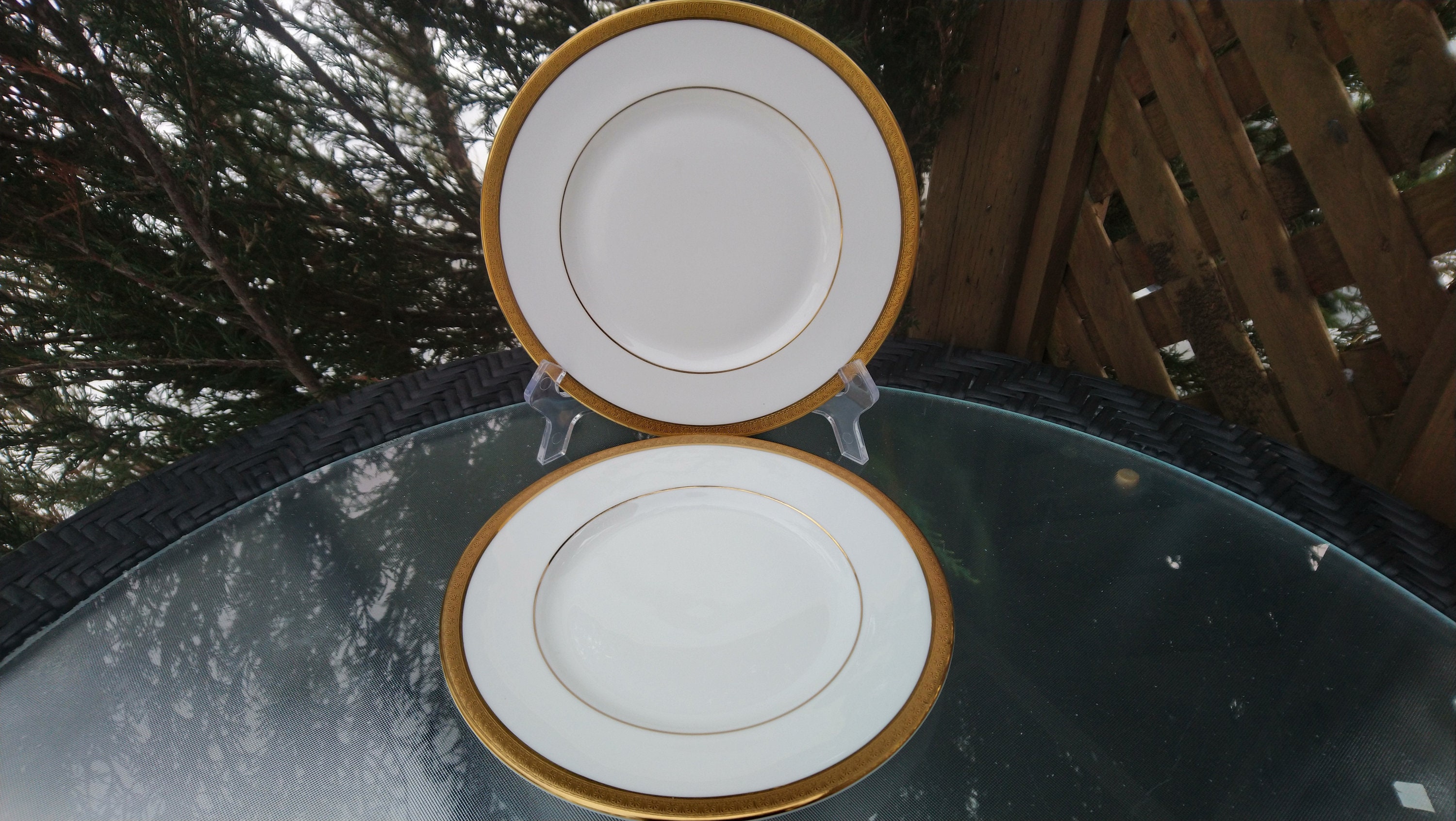 Vintage Royal Doulton English Fine Bone China, Royal Gold H