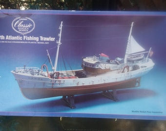 Lindberg Plastic Model Kit, North Atlantic Fishing Trawler, Classic Replica Series, 1/90 Scale, Vintage 1984, Number 7222